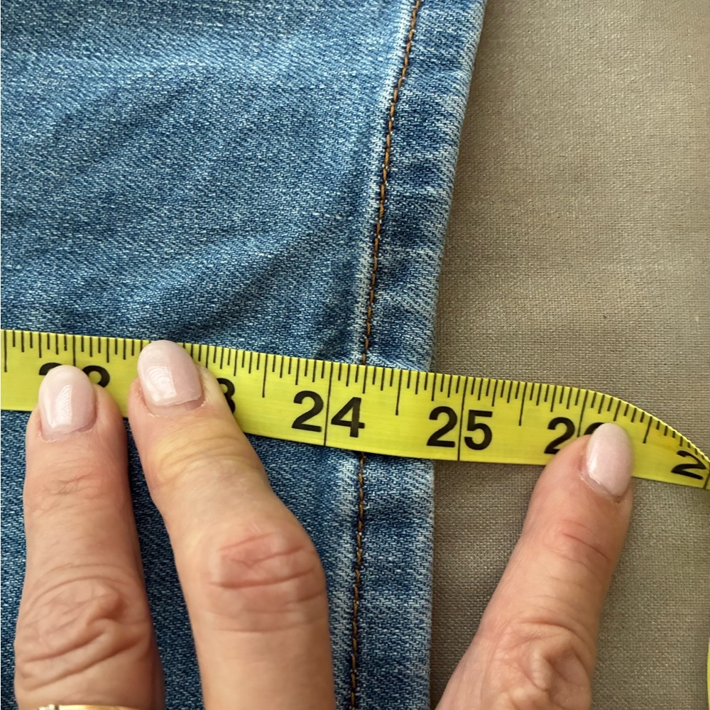 Kenna Mid-Rise Heritage Barrel Jeans - HEART edition by Pilcro. size 27 - Picture 14 of 14
